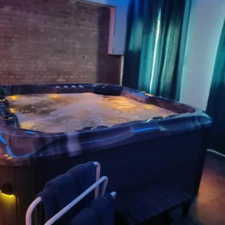 Rom'antique La Jalouzzie Dunkirk