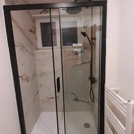 Rom'antique La Jalouzzie